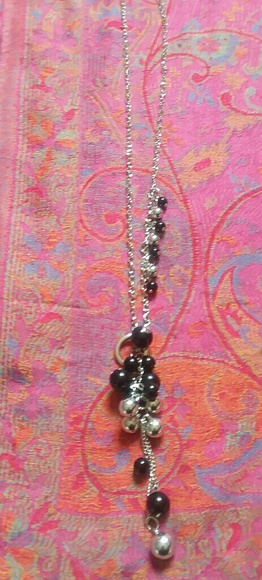 Necklace with matching earings - Picture 3 of 3